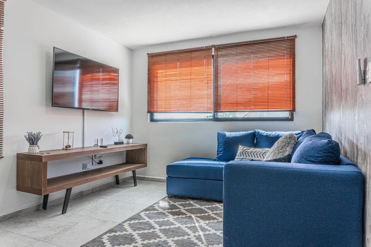Apartment Pako - Luxurious & Spacious 2 Bedroom Close To The Beach, Free Wi-fi, Ideal Location In Downtown Centro