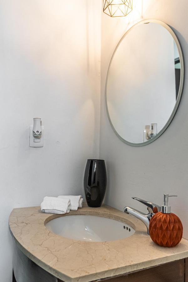 Pako - Luxurious & Spacious 2 Bedroom Close To The Beach, Free Wi-fi, Ideal Location In Downtown Centro Apartment *