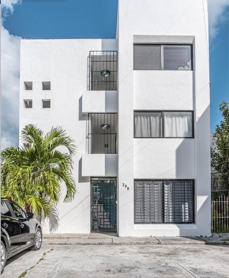 Pako - Luxurious & Spacious 2 Bedroom Close To The Beach, Free Wi-fi, Ideal Location In Downtown Centro Apartment